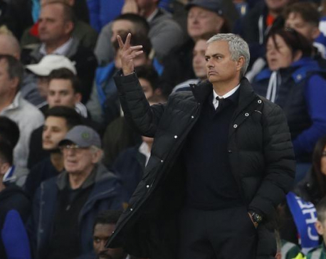 Mourinho blames 'incredible mistakes' for United's rout at Chelsea